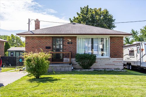 371 Rossland Rd E, Oshawa, ON, L1G2X2 | Card Image