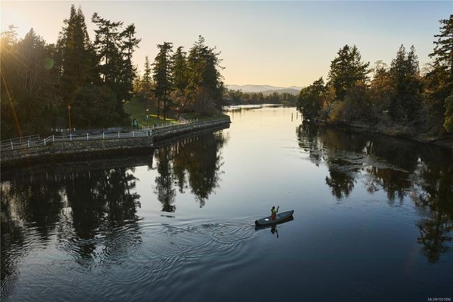 207 - 1075 Tillicum Rd, Condo with 2 bedrooms, 2 bathrooms and 1 parking in Esquimalt BC | Image 10