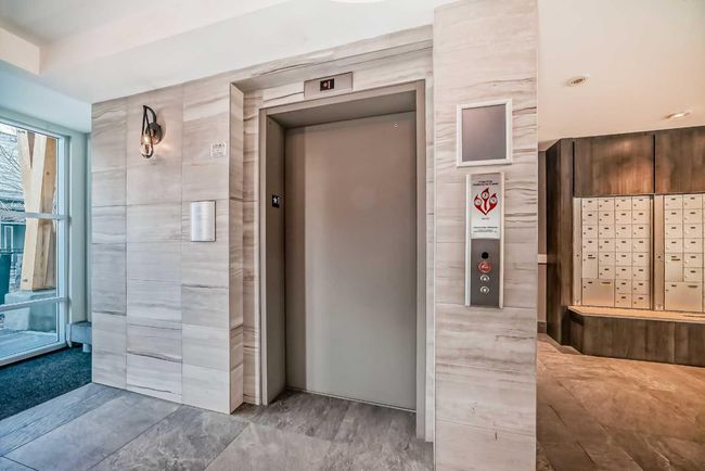 1218 - 95 Burma Star Rd Sw, Condo with 2 bedrooms, 1 bathrooms and 1 parking in Calgary AB | Image 21