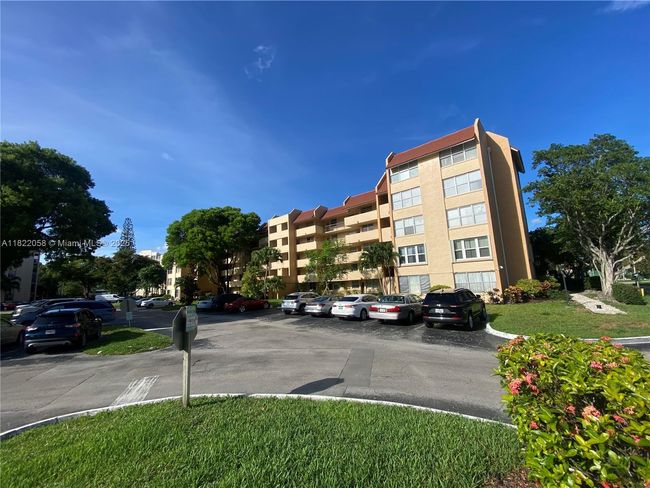 APT-212 - 3801 Environ Blvd, Condo with 3 bedrooms, 2 bathrooms and null parking in Lauderhill FL | Image 4