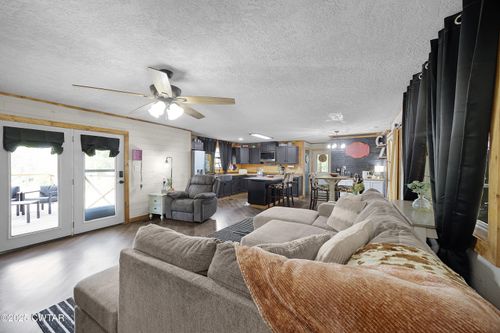 670 Jones Ln, Cedar Grove, TN, 38321-6028 | Card Image