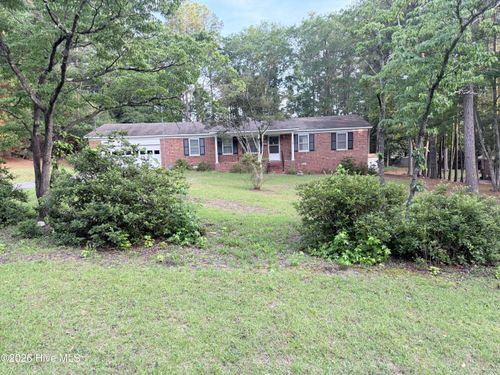 185 Bronwyn St, Southern Pines, NC, 28387-6405 | Card Image