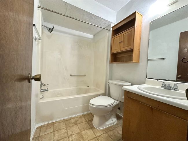 APT-7 - 302 Calhoun Dr, Condo with 2 bedrooms, 1 bathrooms and 1 parking in Rockdale TX | Image 6