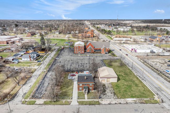 609 E Paterson St, Home with 0 bedrooms, 5 bathrooms and null parking in Flint MI | Image 13