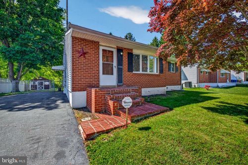 61 Greenridge Rd, NEWARK, DE, 19711-6704 | Card Image
