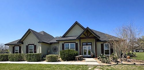 265 Lake Point Rd, Comanche, TX, 76442-7161 | Card Image