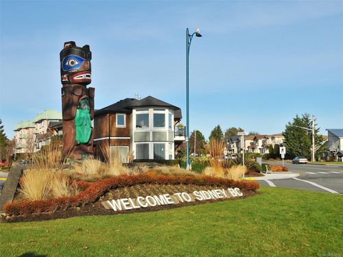 201-2461 Sidney Ave, Sidney, BC, V8L1Y8 | Card Image