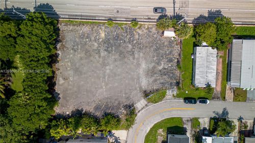 311 Nw 135th Way, Plantation, FL, 33325-2146 | Card Image