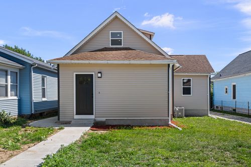 2010 3y Ave, East Moline, IL, 61244-1219 | Card Image