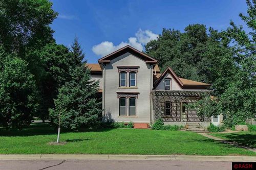 305 N Minnesota Ave, Saint Peter, MN, 56082-2441 | Card Image