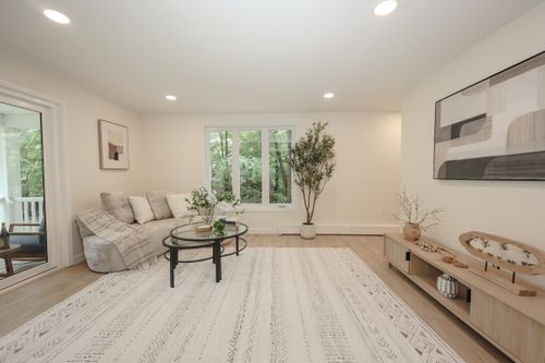 24 Mountain Rd, Raymond, NH, 03077-1526 | Card Image