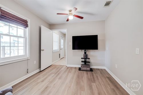 8 White Pine Ct, Savannah, GA, 31406-8234 | Card Image