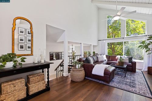 1513 Siskiyou Dr, Walnut Creek, CA, 94598-2116 | Card Image