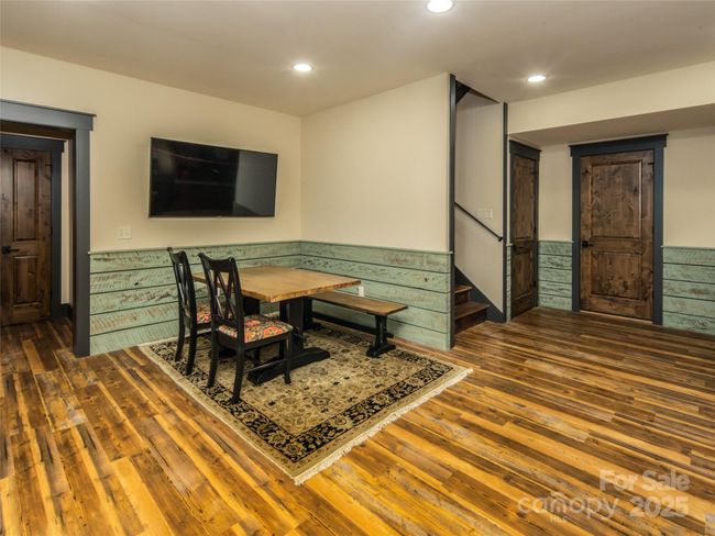 93 N Snow Ridge Dr, House other with 5 bedrooms, 7 bathrooms and null parking in Hendersonville NC | Image 31