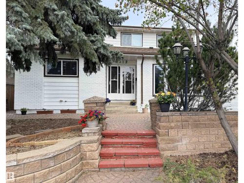 8812 135 Ave Nw, Edmonton, AB, T5E1N3 | Card Image