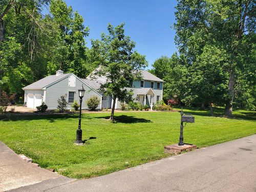202 Arbor Dr, Carterville, IL, 62918-1041 | Card Image