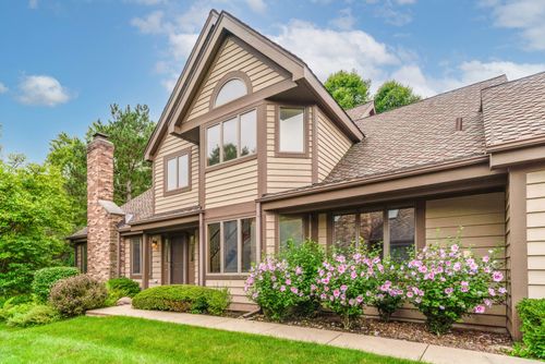 1902-1902 Forest Creek Ln, Libertyville, IL, 60048-1070 | Card Image