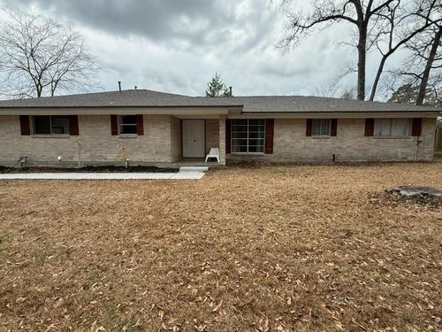 101 Summit Dr, Conroe, TX, 77303-1558 | Card Image