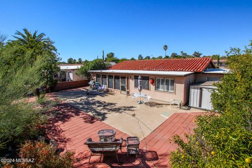 321 S Abrego Dr, Green Valley, AZ, 85614-2405 | Card Image