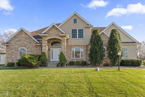 28540 Twain Dr, Elkhart, IN, 46514-8279 | Card Image