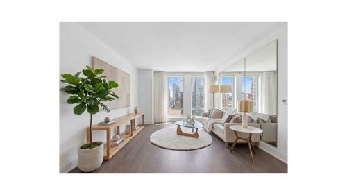19c-50 Riverside Blvd, New York, NY, 10069-0250 | Card Image