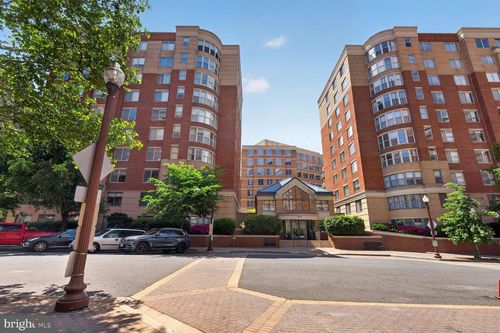 308w-3830 9th St N, ARLINGTON, VA, 22203-5822 | Card Image