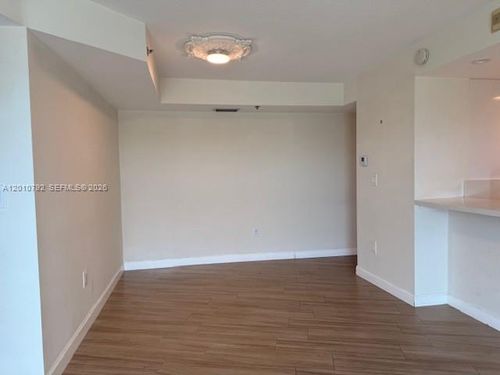 605-1-2415 Nw 16th Street Rd, Miami, FL, 33125-1390 | Card Image