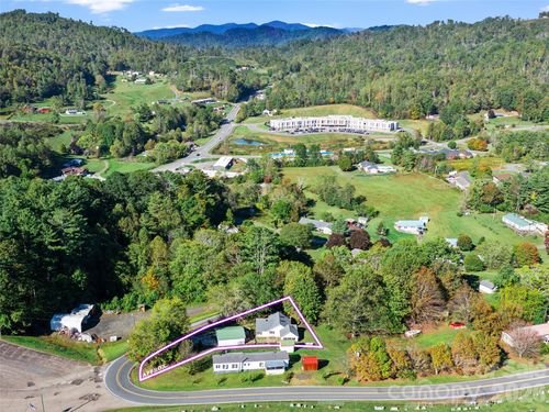 370 Bear Creek Church Rd, Bakersville, NC, 28705-7271 | Card Image