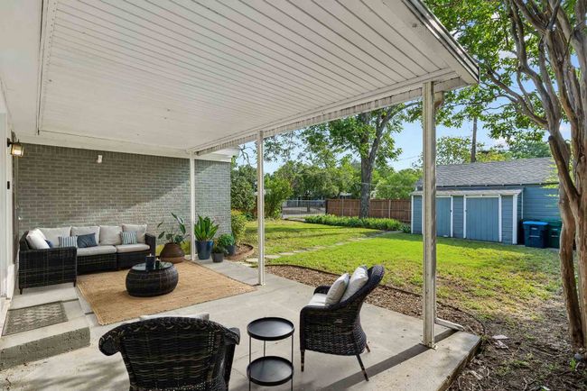Virtually Staged: It's party time on this back porch - coffee, wine, BBQ, pizza - or all at the same time. We don't judge. | Image 27