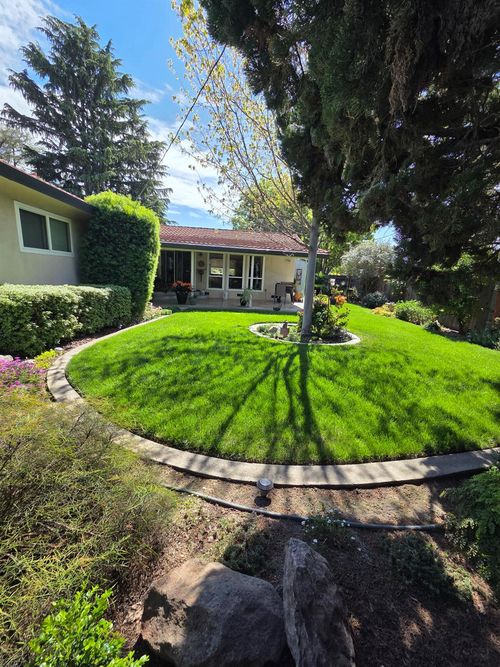 631 Baker Dr, Ripon, CA, 95366-2517 | Card Image