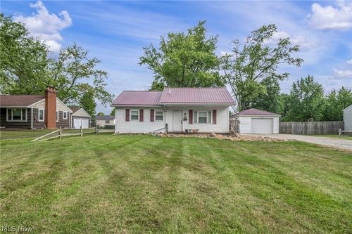 201 W Park Blvd, Medina, OH, 44256-2560 | Card Image