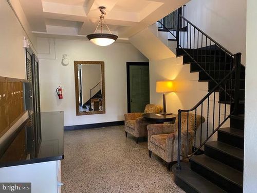 204-2527 Q St Nw, WASHINGTON, DC, 20007-4324 | Card Image