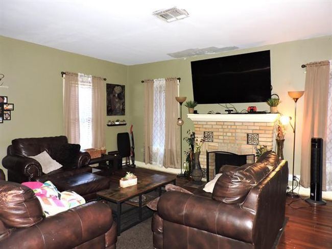4545 Hollywood Dr, House other with 3 bedrooms, 2 bathrooms and null parking in Port Arthur TX | Image 9