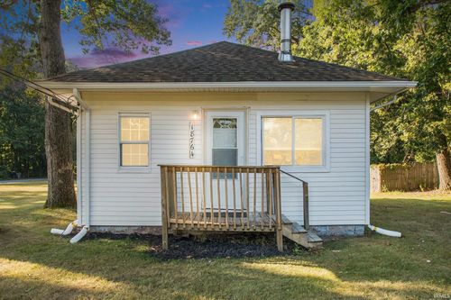 18764 Auten Rd, South Bend, IN, 46637-2507 | Card Image