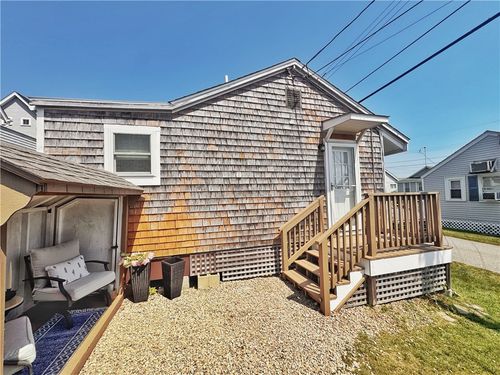 854 Matunuck Beach Rd, South Kingstown, RI, 02879-7071 | Card Image