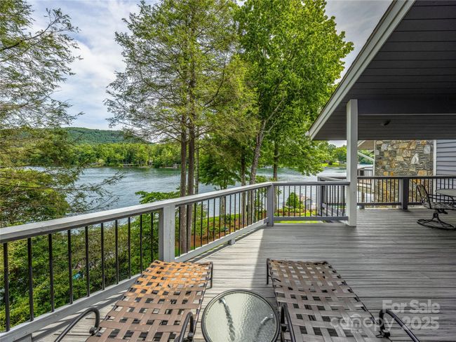 66 Country Club Village Drive, Condo with 3 bedrooms, 3 bathrooms and null parking in Lake Toxaway NC | Image 10