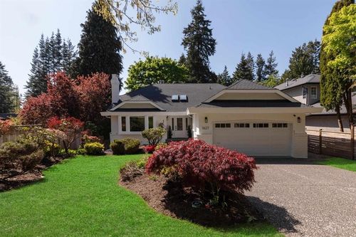 1627 127 St, Surrey, BC, V4A9G2 | Card Image
