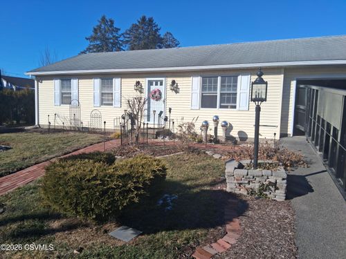 1 Belmar Ave, Selinsgrove, PA, 17870-9429 | Card Image