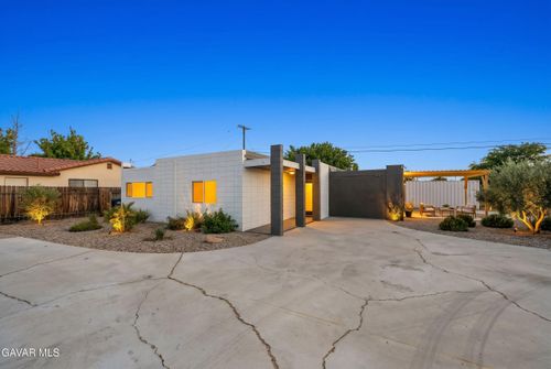 21739 Bancroft Dr, California City, CA, 93505-1415 | Card Image