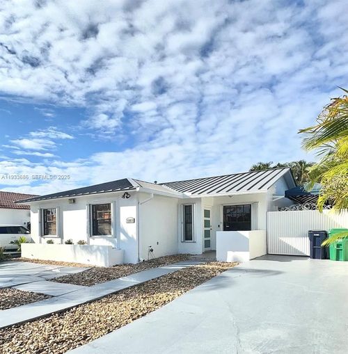 0-13861 Sw 9th Ter, Miami, FL, 33184-3016 | Card Image