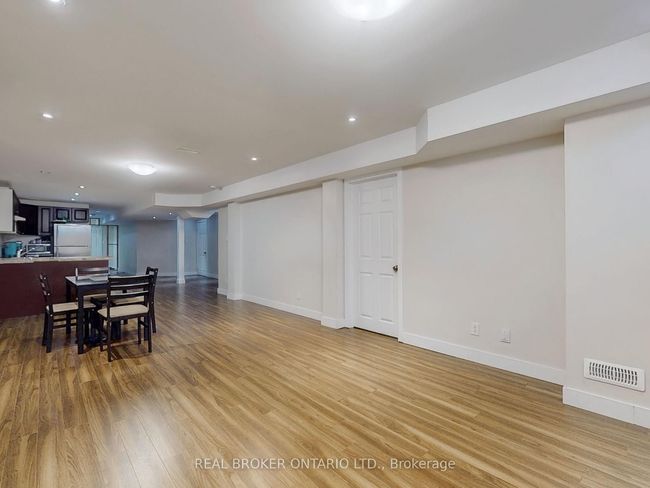 BSMT - 42 Fossil St, House other with 2 bedrooms, 1 bathrooms and 1 parking in Brampton ON | Image 5