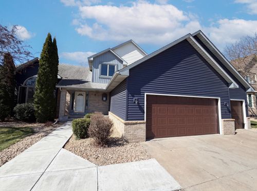 8433 Upland Ln N, Maple Grove, MN, 55311-1526 | Card Image