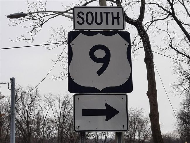 EASY commute to points South and North | Image 33