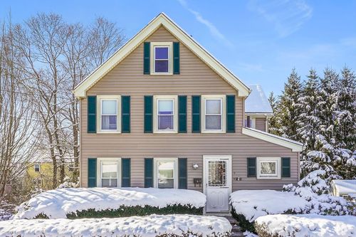 3 Horton Pl, Milton, MA, 02186-4760 | Card Image