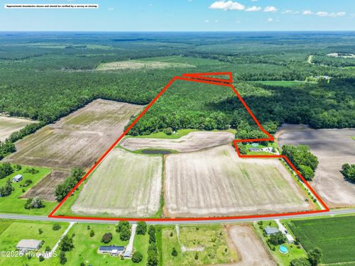 2835 Old Brick Rd, Vanceboro, NC, 28586-8073 | Card Image