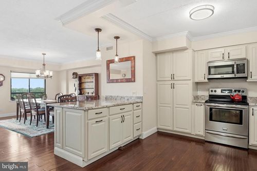1219-3800 Powell Ln, FALLS CHURCH, VA, 22041-3673 | Card Image