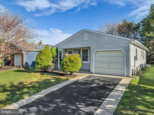 3 Madras Ct, Toms River, NJ, 08757-6412 | Card Image