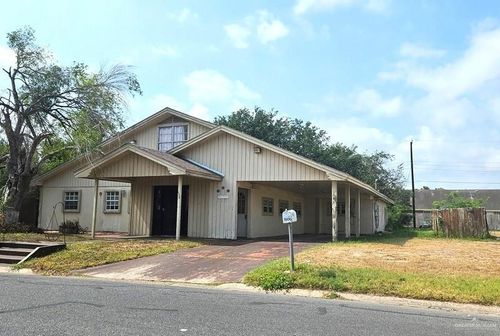 1006 E 12th St, Mission, TX, 78572-4421 | Card Image