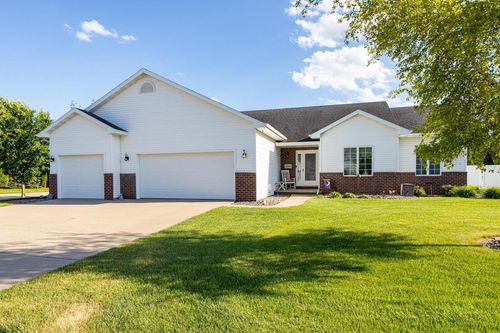 1304 Whitetail Drive, NEENAH, WI, 54956 | Card Image