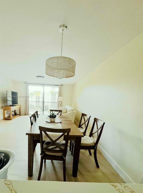 apt-111-10551 W Broward Blvd, Plantation, FL, 33324-2129 | Card Image